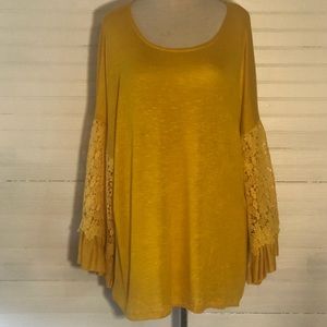 🦚3/$20🦚Cato Tunic Top.